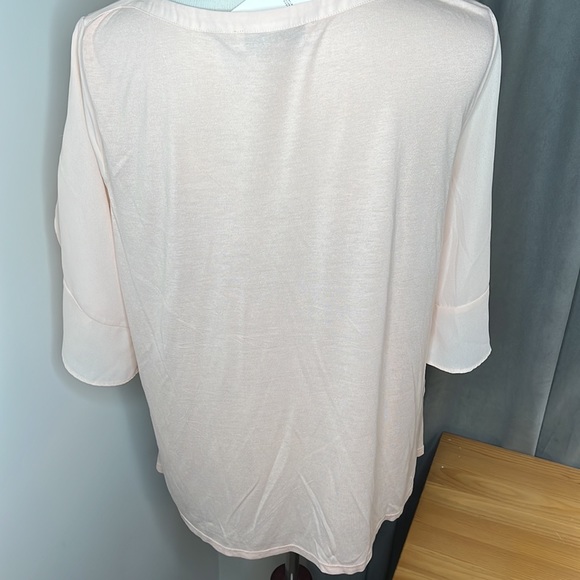 NWT LOFT Tulip or Flutter short sleeve tee in peach fuzz - size small pinkish - Picture 5 of 12